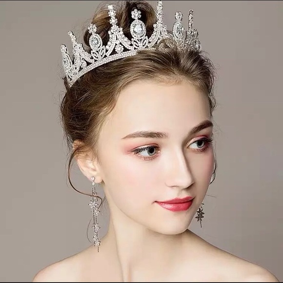 COPY - Bridal tiara / wedding crown brand new - Picture 1 of 3